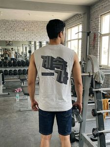 Sleeveless Grey T-Shirt with Korean Text