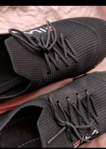 Black Bold Shoes