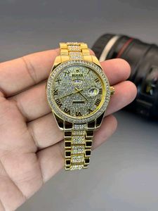 ROLEX Luxury Gold Diamond Watch.
