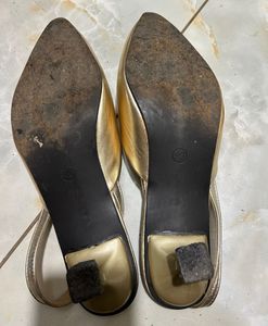 Elegant Gold Embellished Sandal