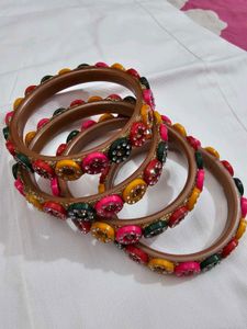 ✨🌸 Beautiful Multicolour Stone Bangle Set 🌸