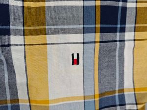 Tommy Hilfiger Plaid Button-Down Shirt