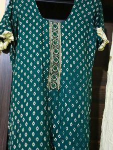 Green Bandhani Kurta with Cream Palazzo