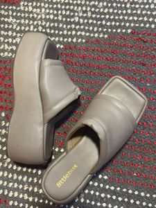 LITTLEBOX NEW Vintage Vibe City Girl Mocha
