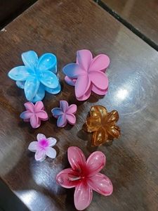 Cute Flower Hair Claw Clips (Set of 7)