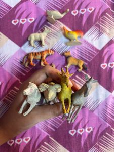 10 animal figurines