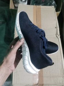 NEW NO USED CASUAL SHOES FOR MAN,