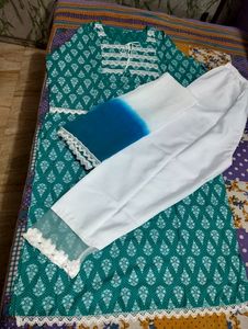Women Kurti Trouser And Dupatta Set