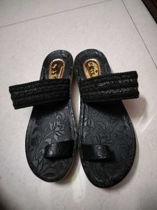 Black Toe-Loop Flite Sandals