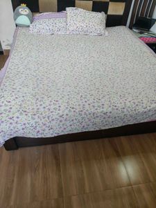 Bedsheet with pillow covers.