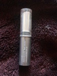 Lakme Absolute White Intense Concealer