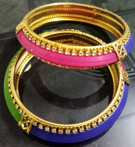 Stunning Bangles Set