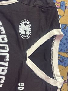 Black Zero Circle Crop Top