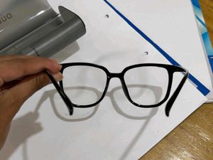 SAVANA black frame glasses
