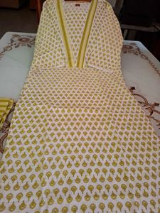 Elegant Yellow &amp; White Printed Kurta Set