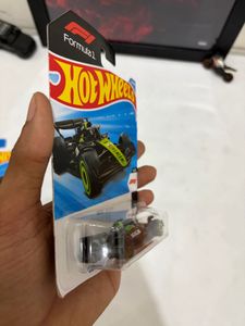 Hot Wheels F1 Kick Sauber