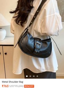 Chic Black Shoulder Bag savana