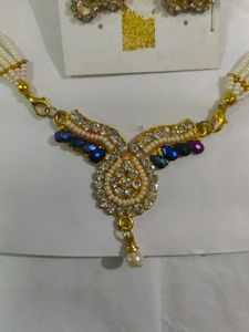 Women's Necklace With Earrings