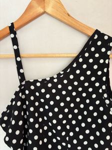Chic Polka Dot One Shoulder Top