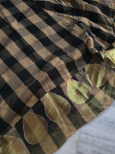 Stylish Checked Kurta with Sheer Sleeves