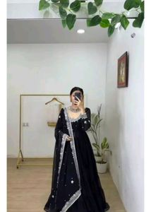 Black Gown With Dupatta And Pant