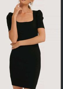 Chic Black Puff Sleeve Square Neck Dress