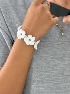 White Flower Bracelet | Handmade Crochet