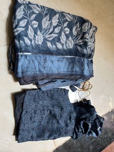 beautiful printed saree with blouse