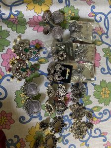 12 Earrings Pcs