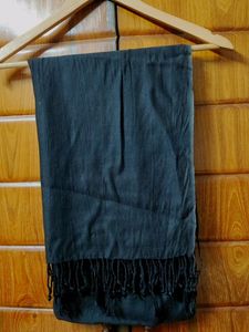 Item-KBG-146/Preloved/2 Woollen Stoles/Small Shawl, 1 Woollen Shawl