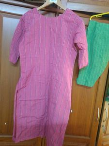 Stylish Pink &amp; Green Kurta Set
