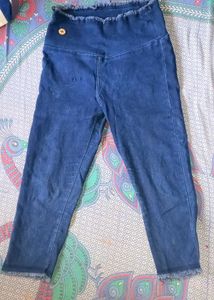 Stylish Denim Capris