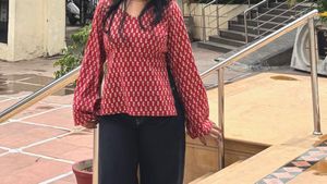 Short Genz kurti