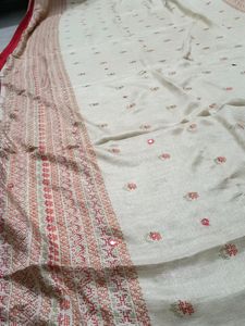 Cream And Red Saree With Blouse