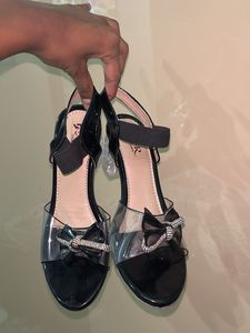 Chic Black Bow Detail Heels