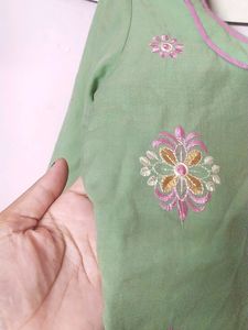A Simple Elegant Daily Wear Kurta With 3/4 Sleeves