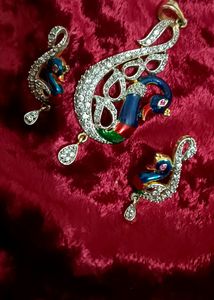 Stunning Peacock Pendant & Earring Set.Ad diamond