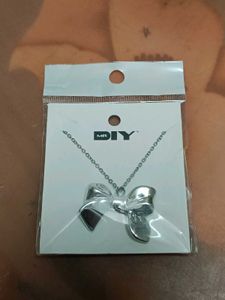 Silver Bow Pendant Necklace