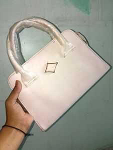 Elegant White Handbag