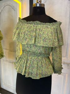 Chic Floral Off-Shoulder Top