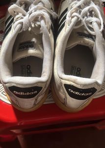 Adidas Sneakers