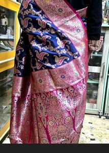 Elegant Navy Blue Paisley Benarasi Saree