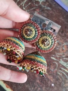 Women Solid Multy Earnings