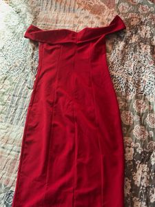 Red bodycon dress