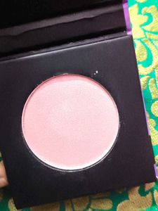 SUGAR Cosmetics Contour De Force Mini Highlighter