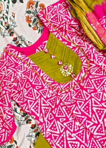 Green Kurta Set with Pink Print