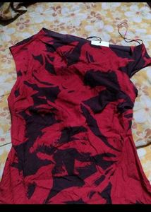 Stylish Red & Black Abstract Print Top