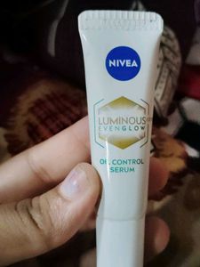 NIVEA Luminous EvenGlow Oil Control Serum