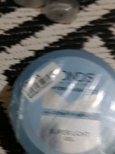 Pond's Super Light Gel Moisturiser