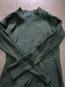 Green Mock Neck Long Sleeve Top